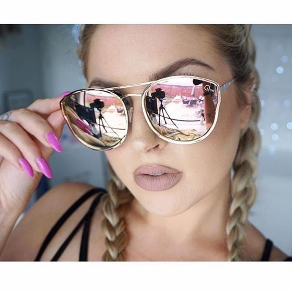 Beautiful Coral and Gold Quay Sunnies